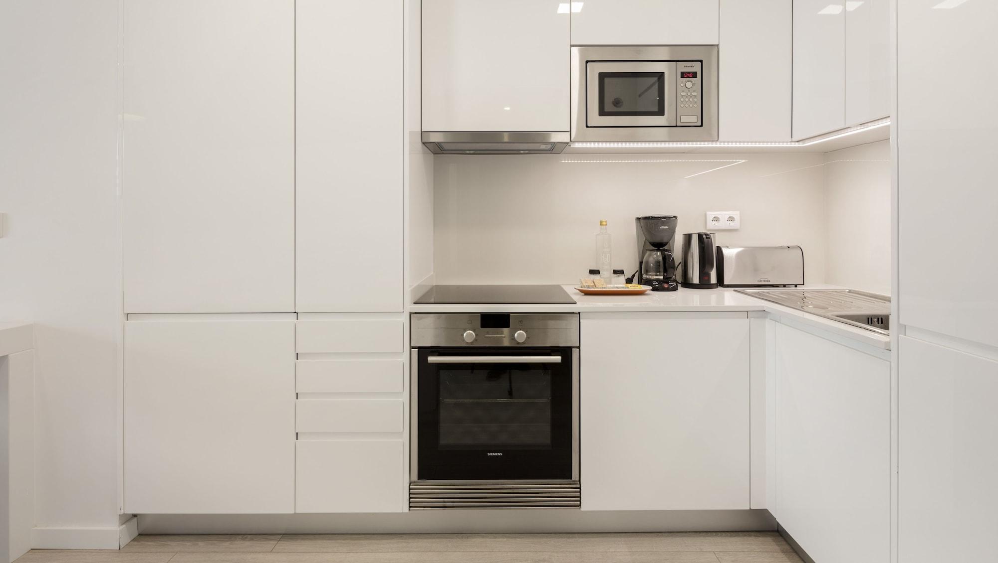 Lisbon Serviced Apartments - Parque Екстериор снимка